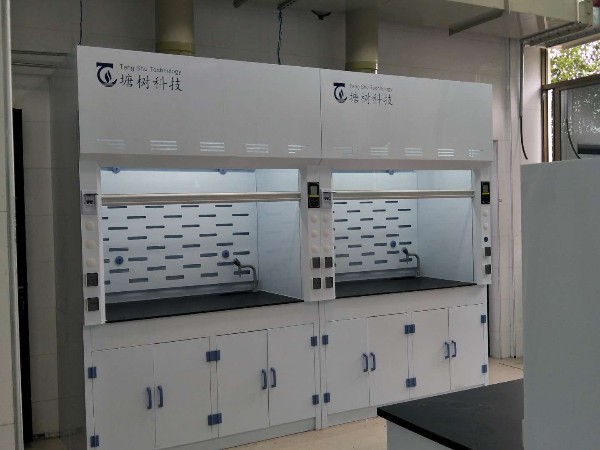 實(shí)驗(yàn)臺(tái)廠家生產(chǎn)定制PP實(shí)驗(yàn)臺(tái)材質(zhì)說明